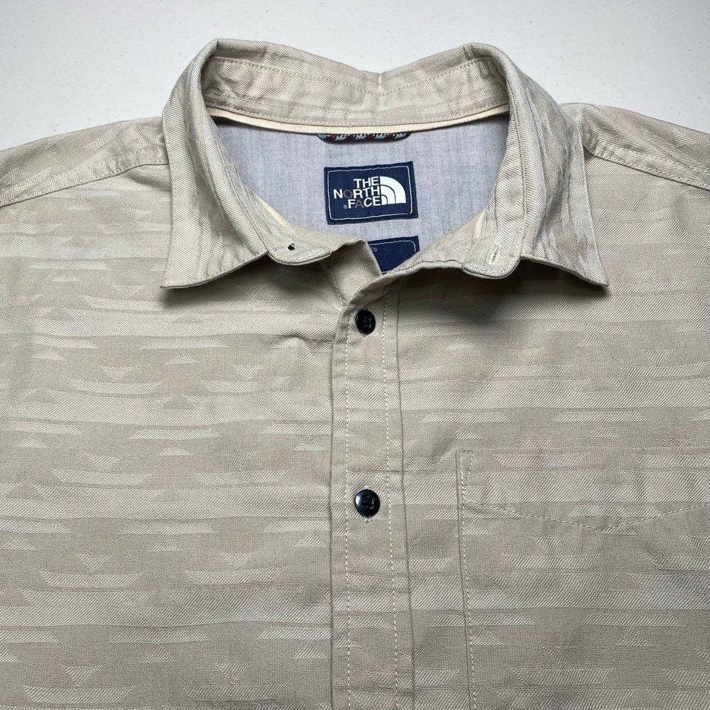 North Face Aztec Print Shirt M Mens L/S Button Up Beige Textured NF0A3MMW